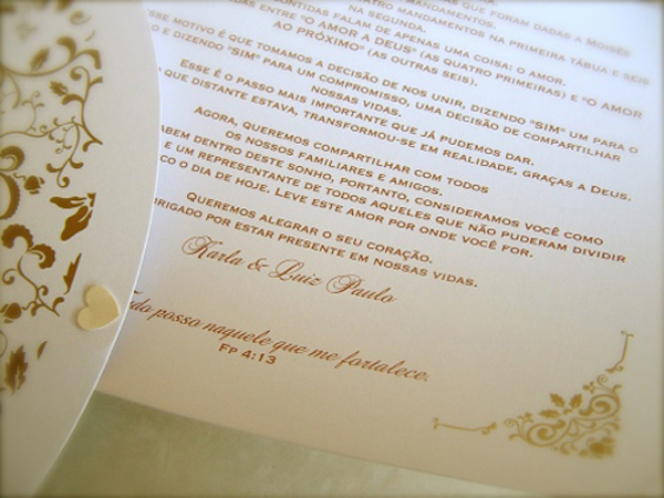 detalhe do programa para cerimônia de casamento