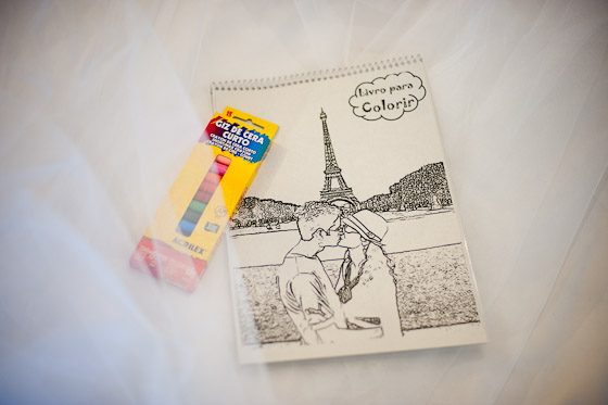 livro para criança brincar de colorir