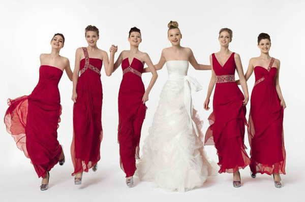 vestido vermelho para acompanhar a noiva